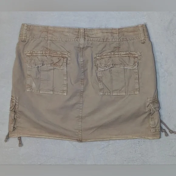 Vintage Y2K Old Navy Cargo Mini Skirt - Picture 2 of 5